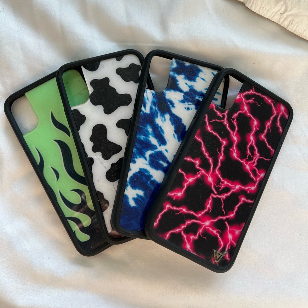 Multiple Wildflower cases! (iPhone XS)